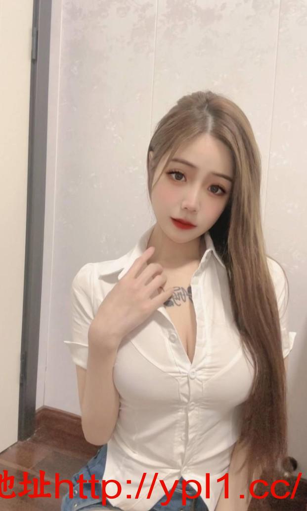 风骚老师身材高挑