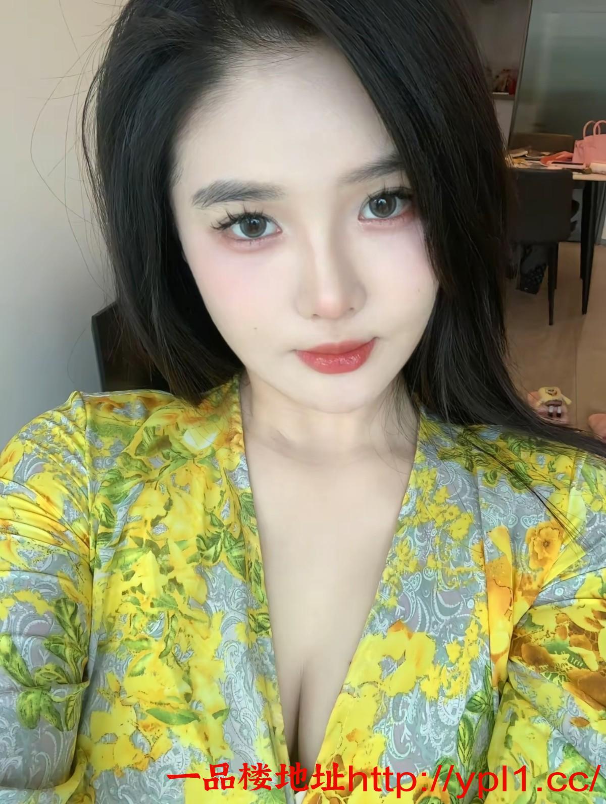 肤白颜值妹妹
