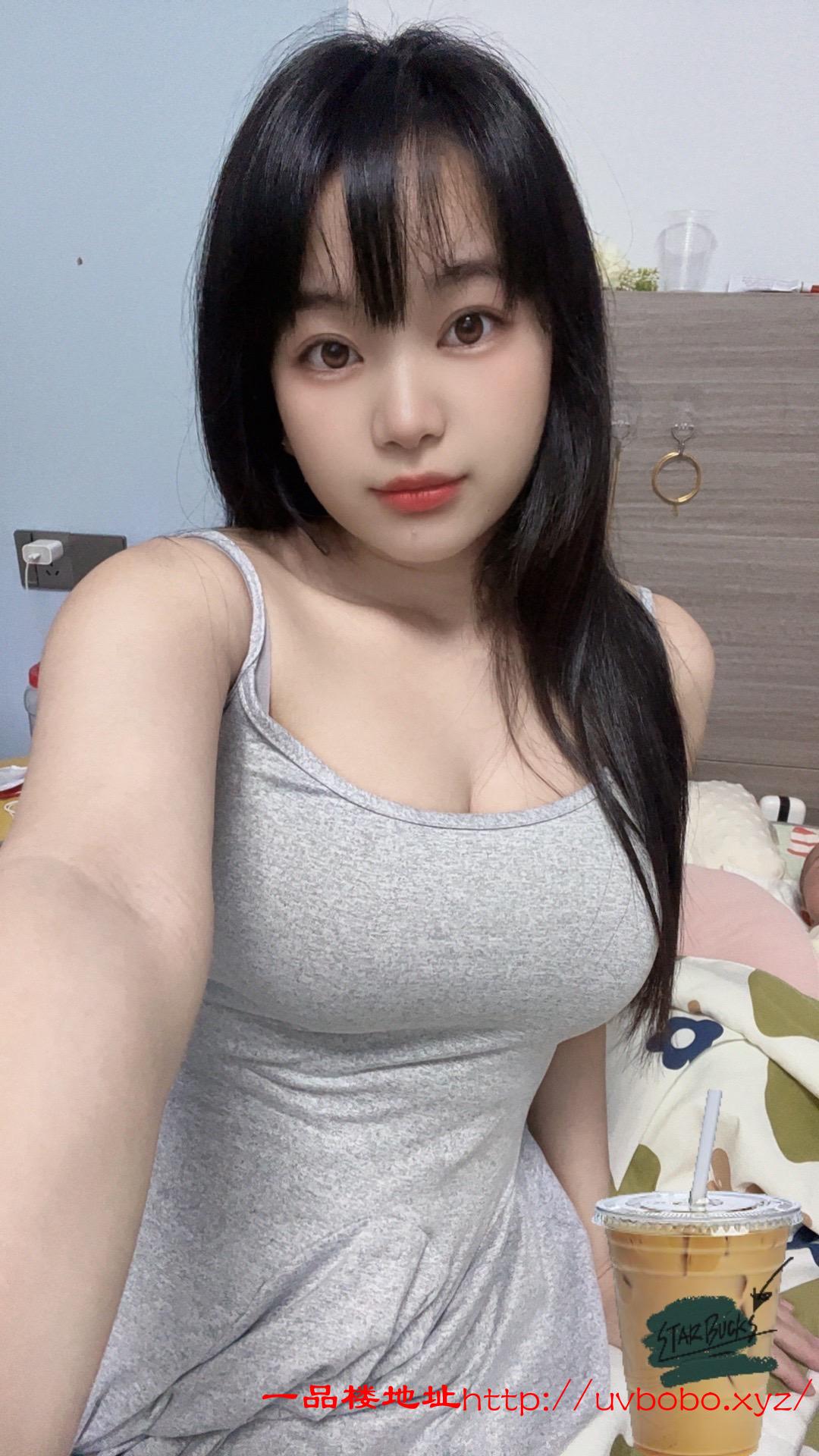 天津巨乳嫩妹
