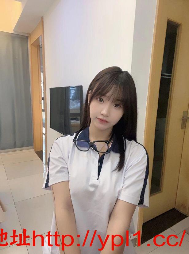 天河粉嫩学妹下海兼职叫声很淫荡