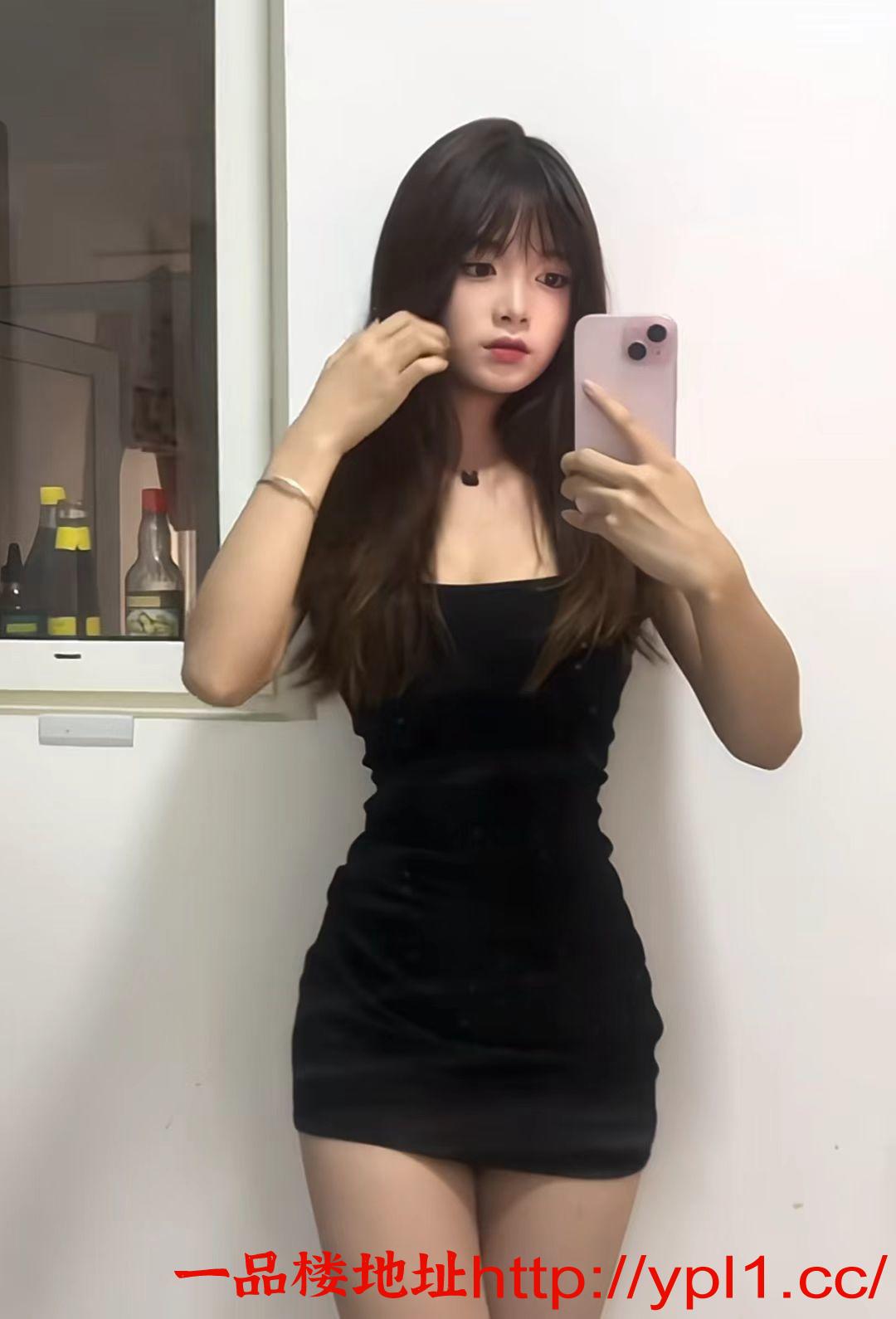 大胸性感骚货